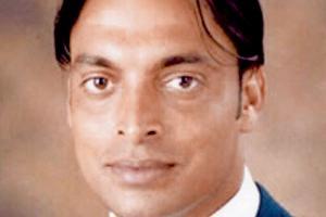 Shoaib Akhtar calls Sarfaraz Ahmed 'fat and unfit'