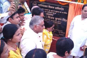 Gen VK Singh opens Rs 49 crore Vasundhara flyover in Ghaziabad