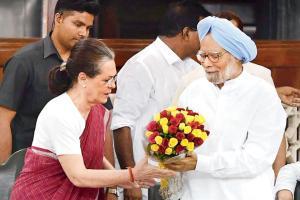 Sonia Gandhi becomes leader of Congress Parliamentary Party
