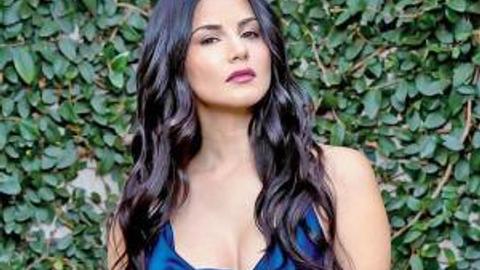 480px x 270px - Sunny Leone starts a school for toddlers