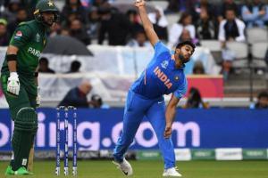 Vijay Shankar suffers injury scare during net session
