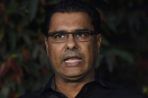 Waqar Younis says Pakistan needs to take early wickets against India