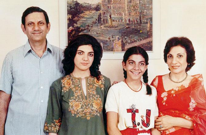 The family of Jamsheed Kanga at the Municipal Commissioner