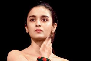 Alia Bhatt goes sans makeup again, and this time, it's for Sadak 2
