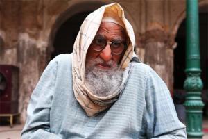 First look: Amitabh Bachchan looks unrecognisable in Gulabo Sitabo