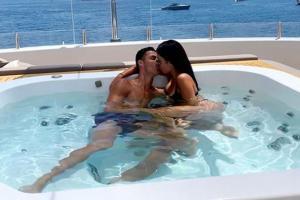 Cristiano Ronaldo turns lover boy for Georgina Rodriguez