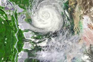 Cyclone Vayu to pass Gujarat coastal region in afternoon
