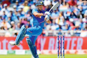 Despite criticism, Mahendra Singh Dhoni continues to play on his terms