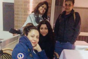 Gauri Khan chills with friends Zoya Akhtar and Kaajal Anand, see photo