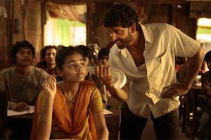 Hrithik Roshan introduces his two students from Super 30
