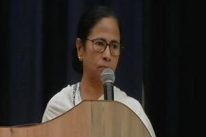 Mamata Banerjee reaches out to Congress, CPI(M) to combat BJP in Bengal