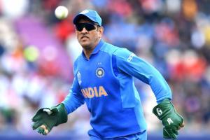 MS Dhoni sports 'Balidaan Badge' on gloves in World Cup
