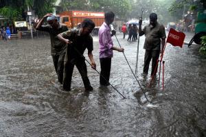 Mumbai rains: Heavy showers bring city to a standstill 