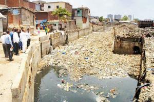 BMC rakes in lakhs through fines for dumping trash in nullahs