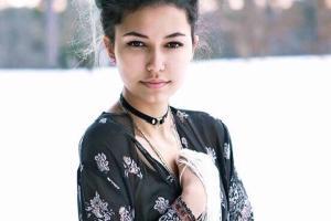 Father punches shark on nose to save daughter from attack