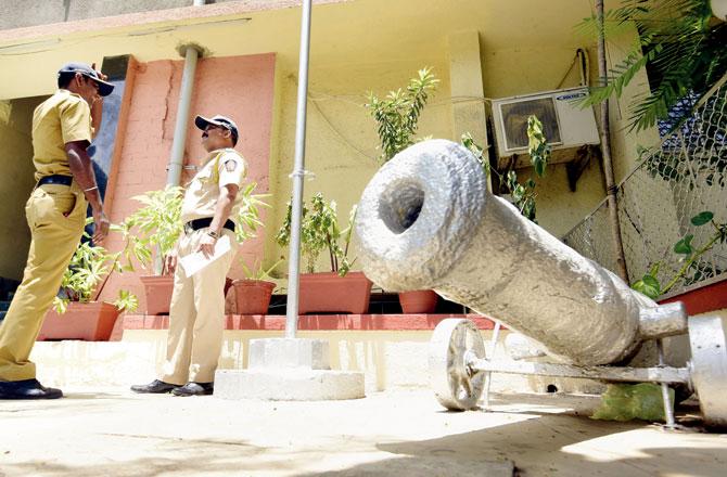 The cannon at the LT Marg police station