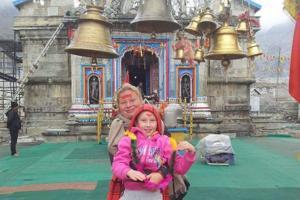 Polish woman urges PM for visa renewal as daughter is in depression
