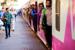 Man comes to Mumbai to distribute son's wedding cards, falls off train