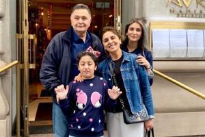 Riddhima Kapoor shares family picture with Rishi Kapoor, Neetu Kapoor