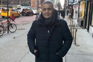 Rishi Kapoor is shocked at the prices of sneakers in New York store