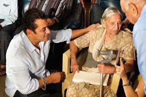Bharat's special screening held for families separated during Partition