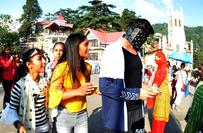 Sara Ali Khan and Kartik Aaryan in Shimla