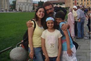 Smriti Irani shares a cute post wishing husband Zubin on Father's day