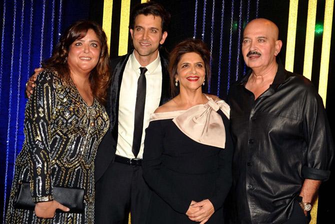 Sunaina Roshan with her family - brother Hrithik, father Rakesh and mother Pinky
