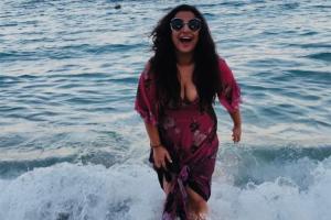 Vidya Balan's vacation pictures makes Sonakshi Sinha cry