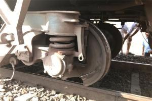Mishap averted at Manmad, train halted after wheel damage 