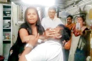 Mumbai: Woman thrashes railway staffer for stealing her mobile phone