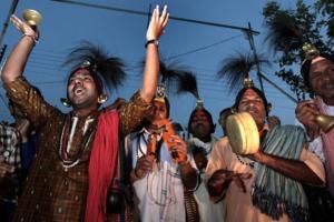 Amid multi-tier security, first batch of pilgrims to leave for Amarnath