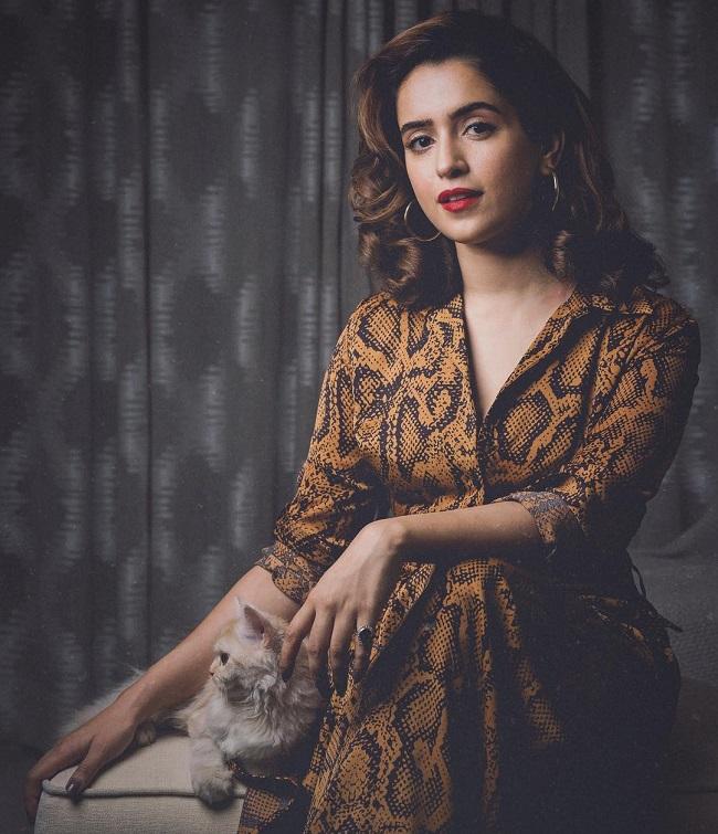 However, Sanya decided to stay back in Mumbai to appear for a few more auditions and try her hand at dancing and acting. She eventually ended up doing 10 ads a year!