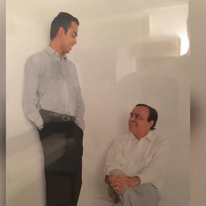 Milind Deora is a B.A. graduate in Business and Political Science. In the photo, a young Milind Deora is seen having a candid conversation with his father, the late Murli Deora.