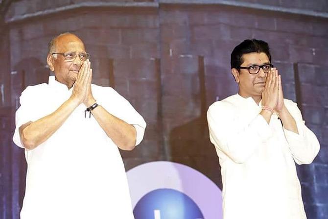 Raj Thackeray prefers the traditional white kurta and pyjama, which over the years has become his favourite attire. 
In pic: Raj Thackeray with Sharad Pawar