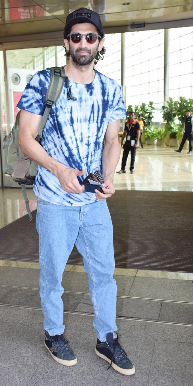 Aditya Roy Kapur, who is gearing up for Kalank, was also clicked at Mumbai Airport.