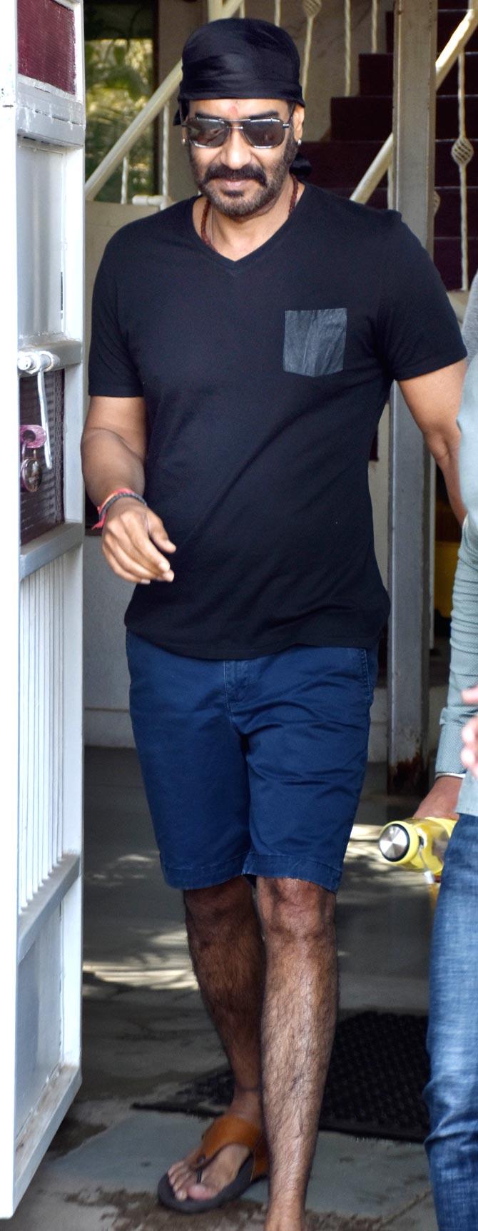 Celeb spotting Ajay Devgn-Kajol, Aditi