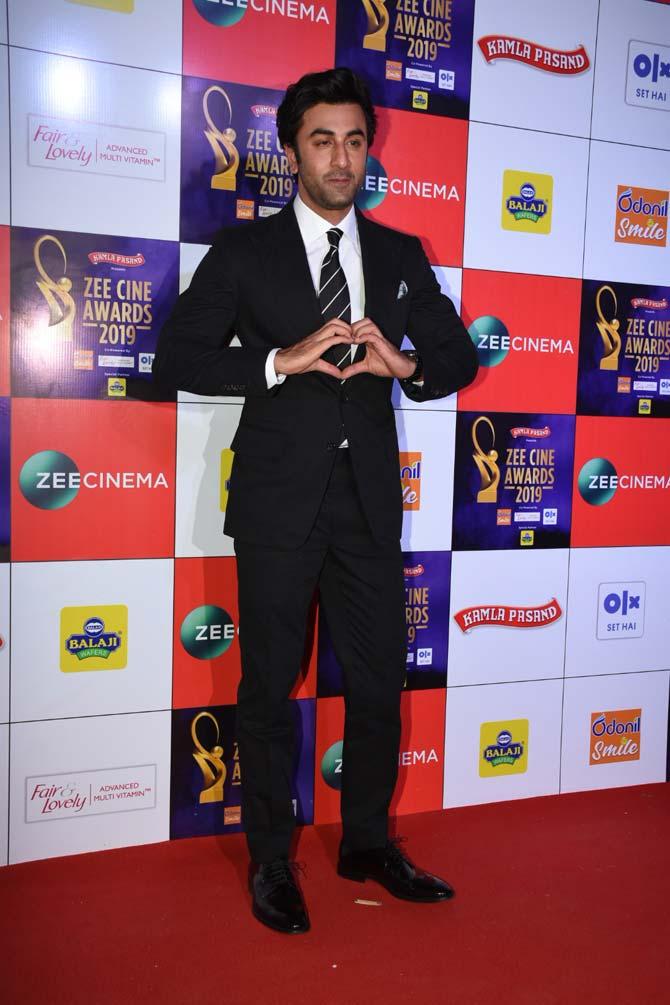 Ranbir Kapoor too suited up for the night of the award ceremony. On the work front, the actor is currently preparing for his next role in Karan Johar's fantasy drama, Brahmastra, opposite his rumoured girlfriend Alia Bhatt.