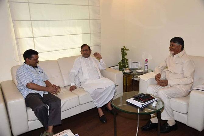 Arvind Kejriwal successfully cleared the Civil Services exam and entered the Indian Revenue Services. He began his service in the New Delhi Income Tax Department.
In picture: Arvind Kejriwal with Sharad Yadav and Chandrababu Naidu