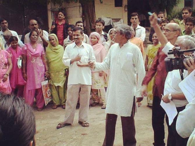 When Kejriwal was in Kolkata, he met Mother Teresa and volunteered with The Missionaries of Charity. During his stay in the city, he also became a volunteer for the Ramakrishna Mission in North-East India and at Nehru Yuva Kendra.