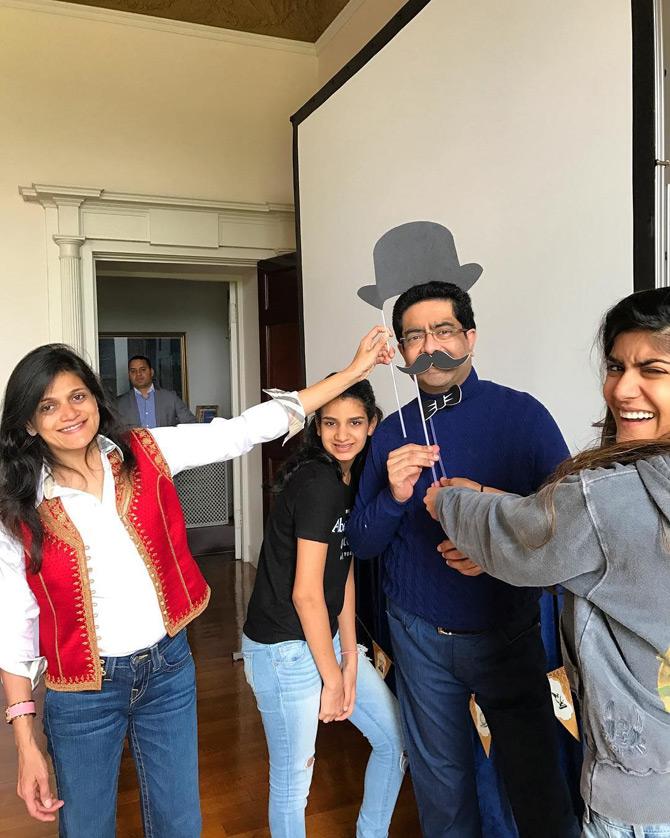 Besides being an activist and a power-packed performer, Ananya Birla is also a doting daughter to her father Kumar Mangalam Birla. From sharing candid pictures with her daddy-dearest to twinning for events, Ananya Birla has always shown that she is her daddy's little princess.












