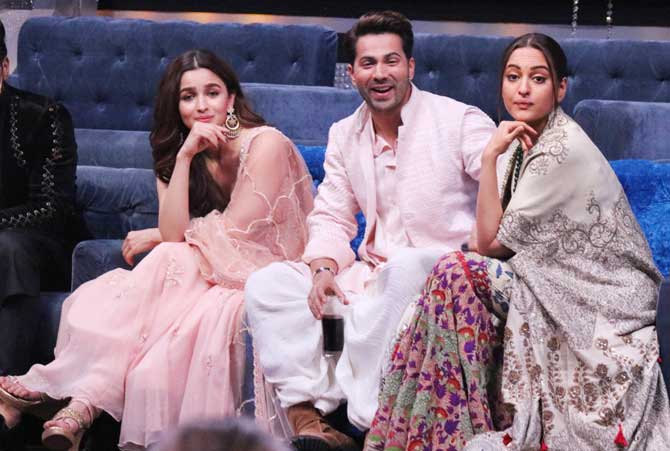 The actors performed with contestants and had a gala time with them and judges of the show. It was fun to see the Kalank actors indulge in fun banter just like our super judges.