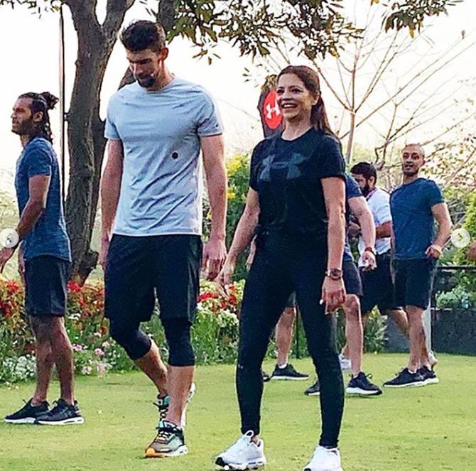 Deanne Panday, a mother of two, has trained Bollywood celebs like Bipasha Basu, Lara Dutta, Kunal Kapoor, Abhay Deol, and Salman Khan. In the pictures, Deanne seems to be over the moon upon meeting Phelps.
