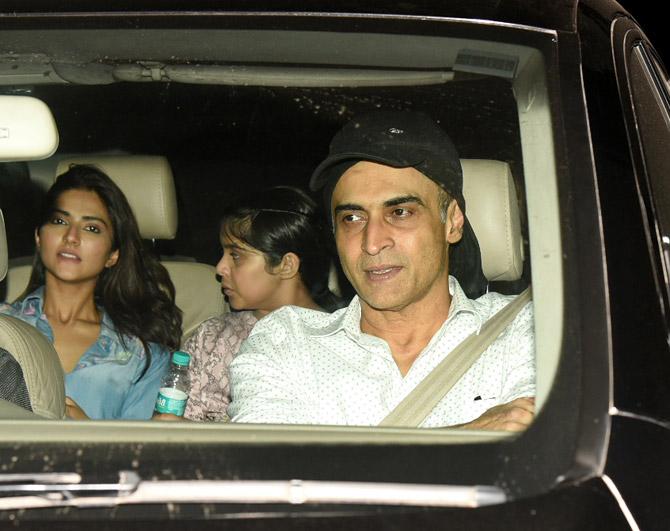 Pranutan with family, Salman Khan, Kajol and Tanishaa at Notebook screening