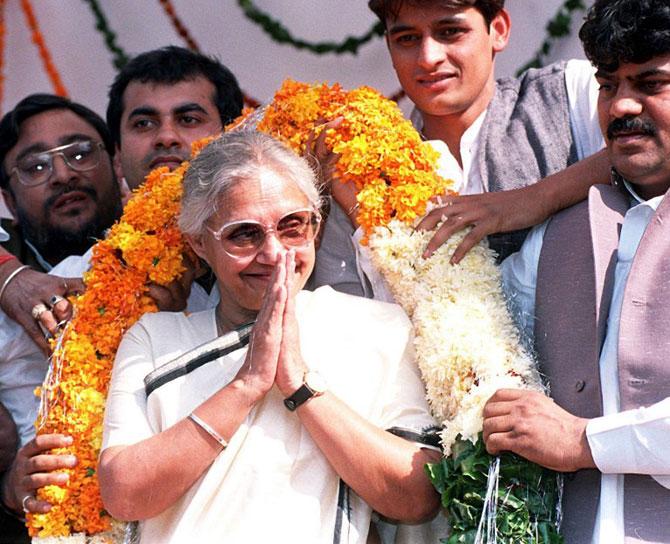 Sheila Dixit showed her efficeincy in handling two positions as minister of state in the prime minister's office and as minister of state for parliamentary affairs. 