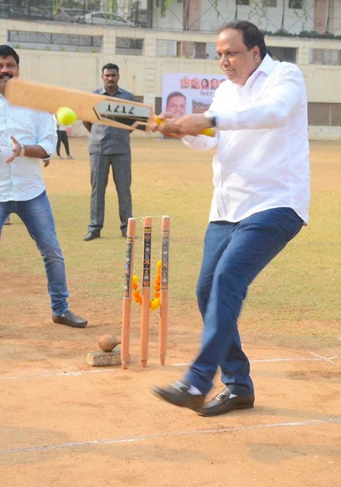 In 2002, Ashish Shelar was elected as the BMC corporator from Khar West and represented Ward 77. From addressing the issues of BEST to playing a key role in the renovation of the Bhau Daji Lad Museum, Ashish has been there and done it all
In picture: Ashish Shelar playing cricket