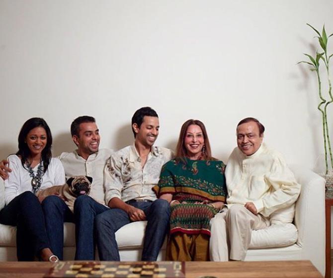 Milind Deora's mother Hema Deora is a former interior designer and a bridge player, Hema was part of the Indian squad that took part in the 2018 Asian Games. She won a bronze medal in the mixed team event in the bridge at the Asian Games 2018
In photo: Milind Deora and family make for a picture-perfect family frame