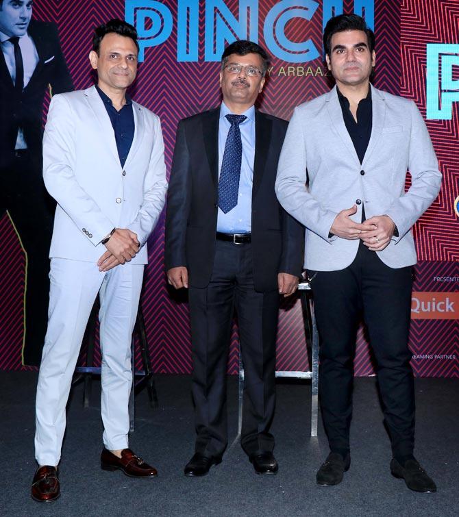 Arbaaz Khan posed with the team of his chat show.