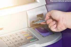 Conman uses unique trick to steals Rs 1.54 lakh from ATM
