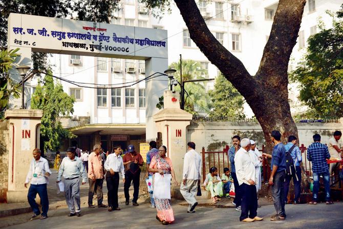 Dean Chandanwale has shut all gates except Gate Nos 8 and 9 because of the tensions between Pakistan and India following the Pulwama attack